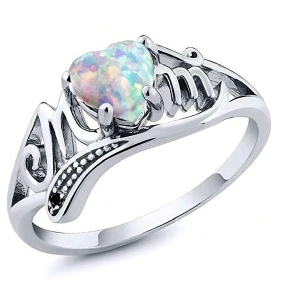 New Simple Yet Beautiful Heart Shape Gem Silver Tone Mom Ring Size 7